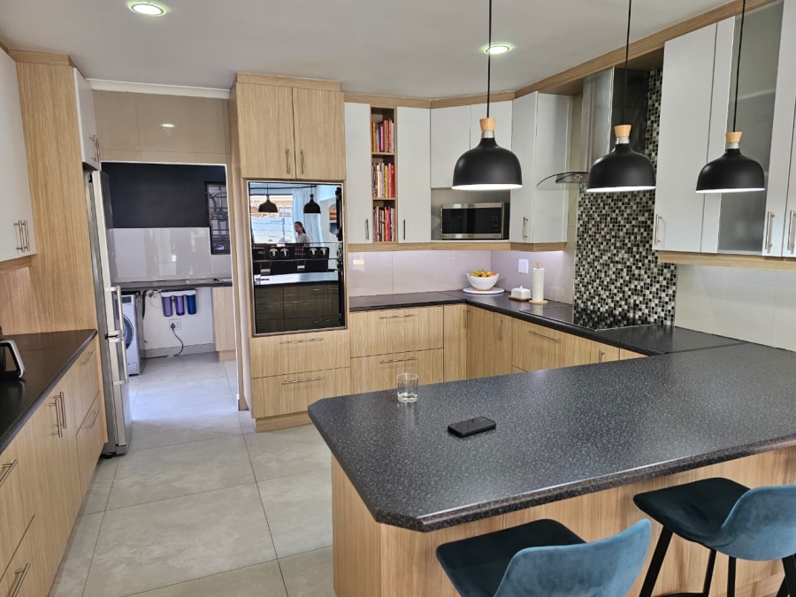 3 Bedroom Property for Sale in Turtle Creek Western Cape